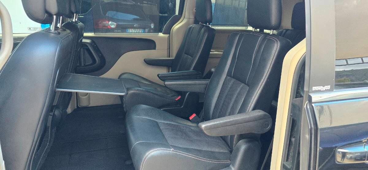 Lancia Voyager 2.8L Platinum 178cv auto *motore nuovo gar full*