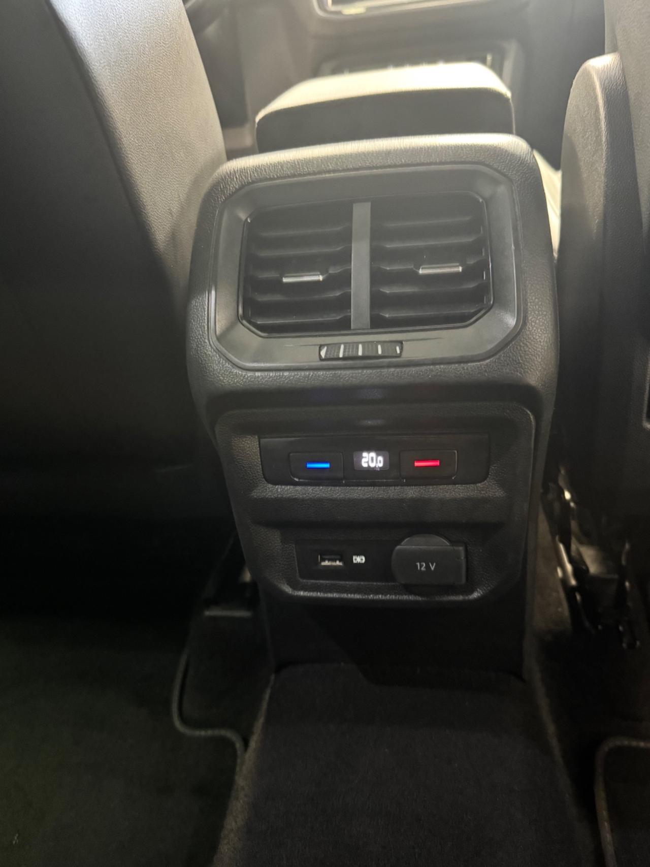 Volkswagen Tiguan R line 2.0 TDI SCR DSG BlueMotion Technology Tetto panoramico