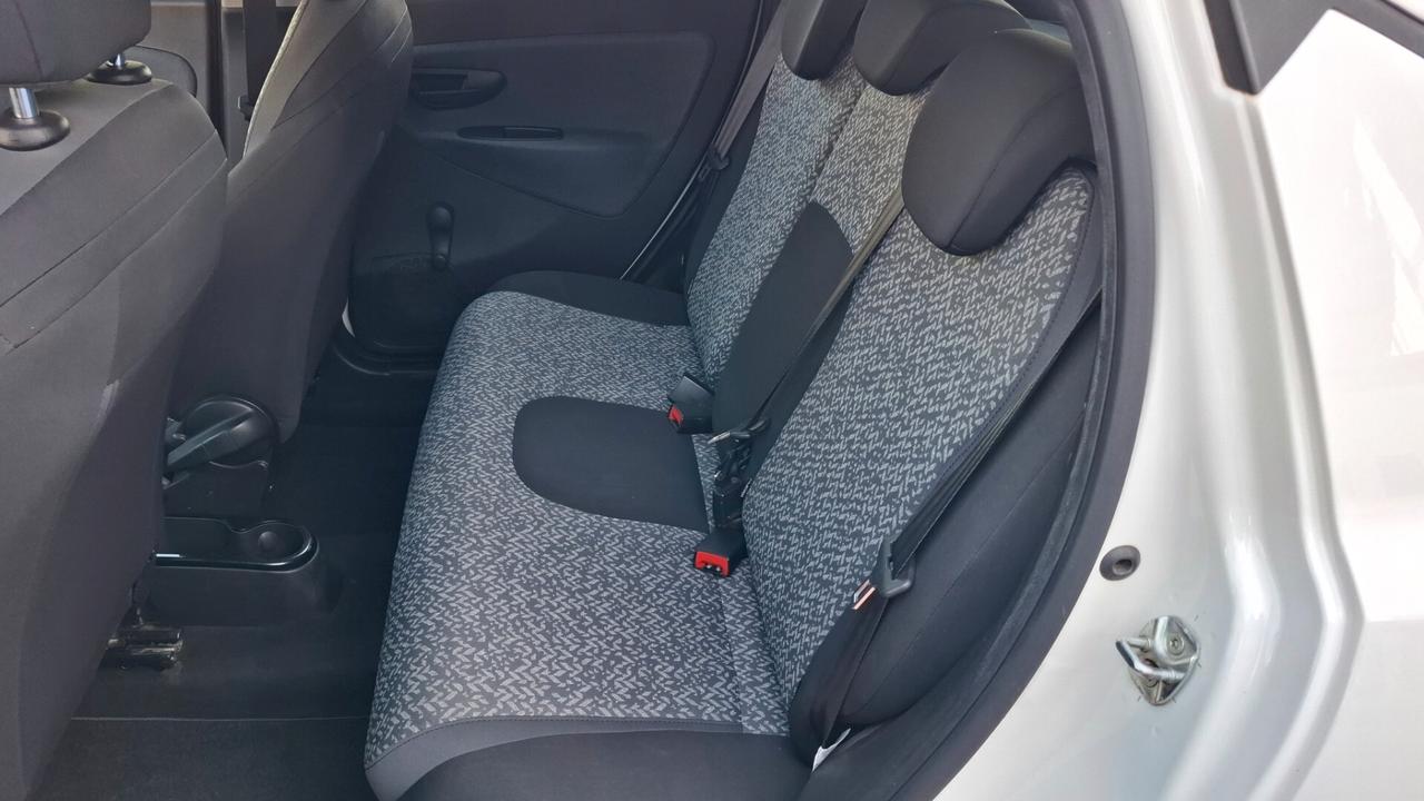 Lancia Ypsilon 1.2 69 CV 5 porte GPL Ecochic Elefantino Blu--- PER NEOPATENTATI