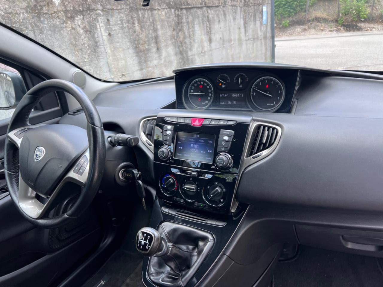 Lancia Ypsilon 1.2 69 CV 5 porte GPL Ecochic Gold