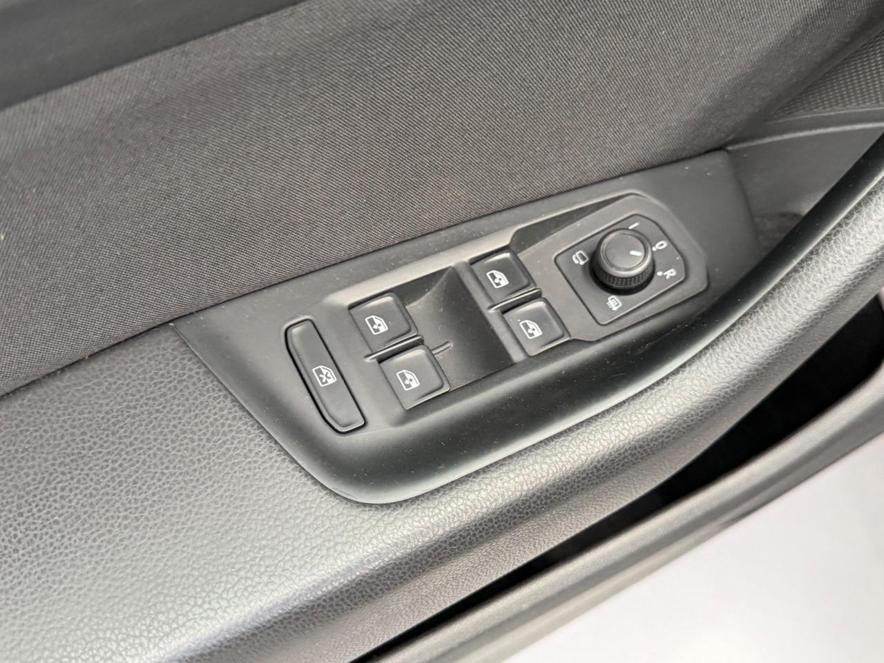 Volkswagen Passat Variant 2.0 TDI DSG Business BlueMotion Tech