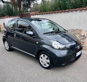 Toyota Aygo 1.0 12V VVT-i 3 porte neopatentati, ok