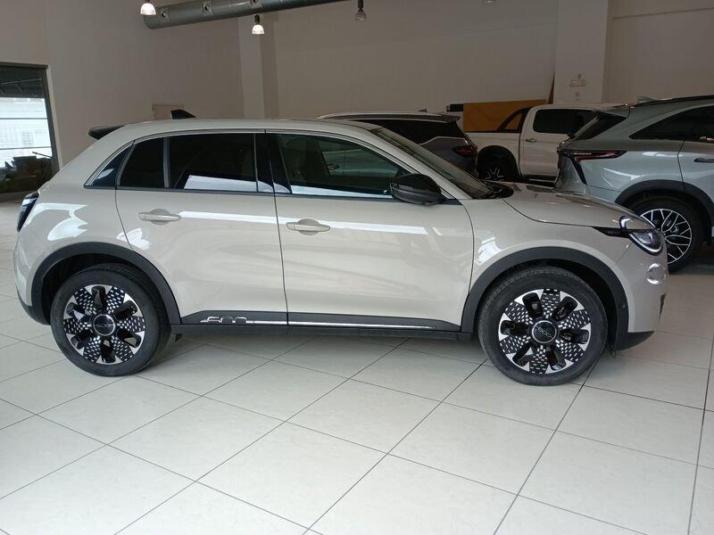 FIAT 600 1.2 Hybrid 110cv La Prima