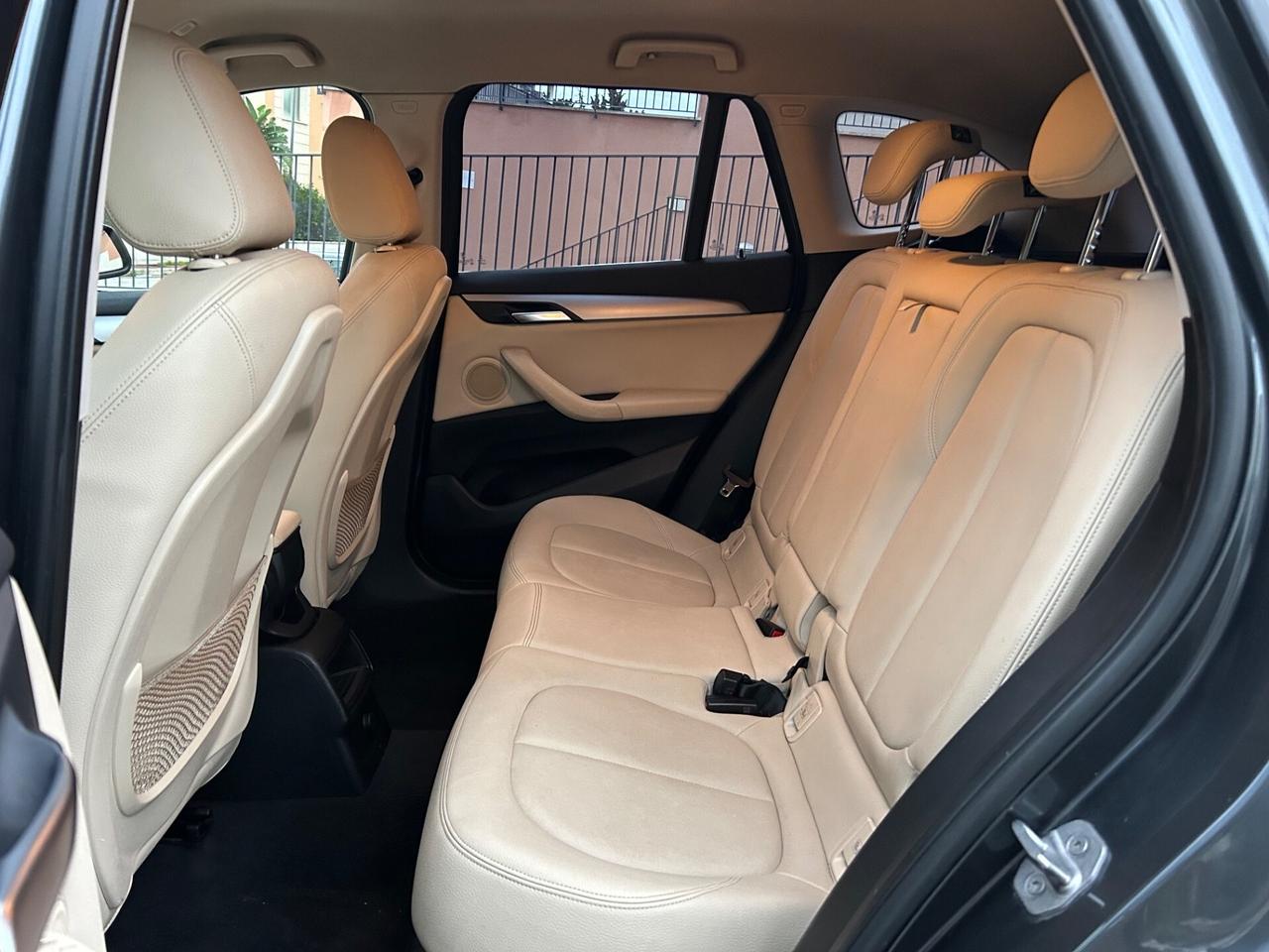 Bmw X1 sDrive18d xLine Strafull !!!