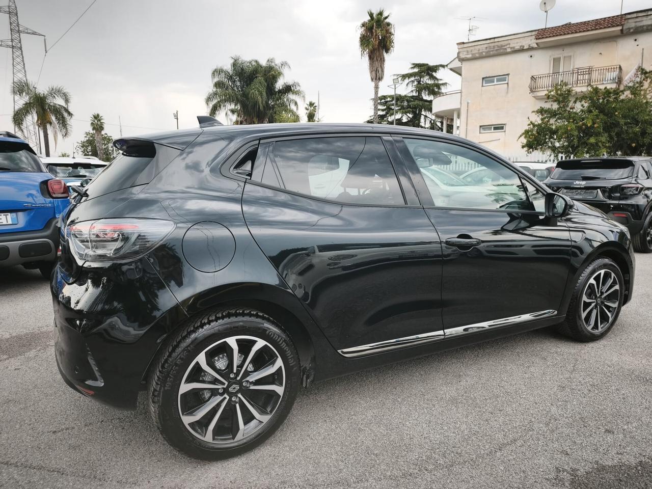 RENAULT CLIO TCE 90CV TECHNO+