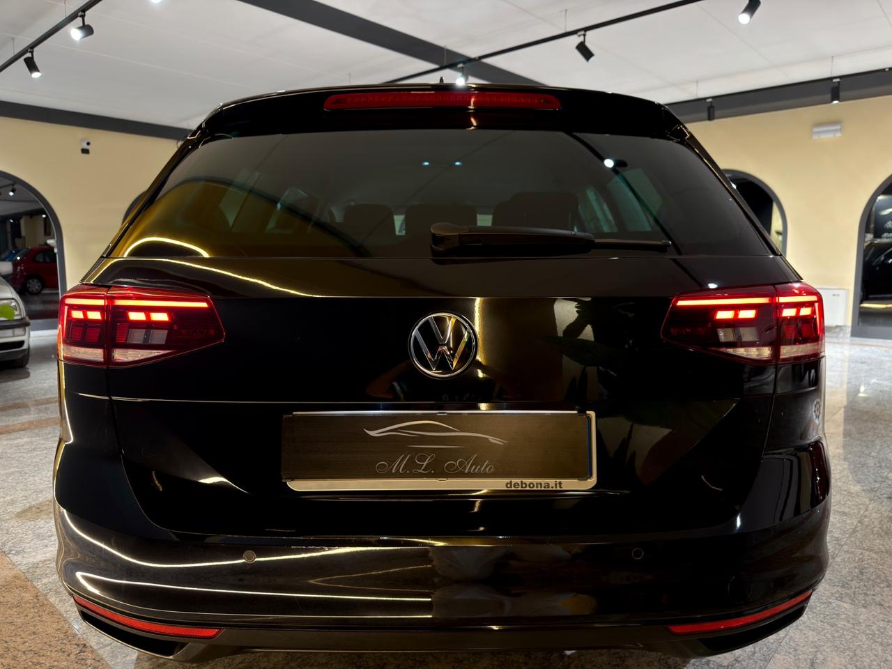 Volkswagen Passat 2.0 TDI DSG Business *IVA ESPOSTA - DETRAIBILE*