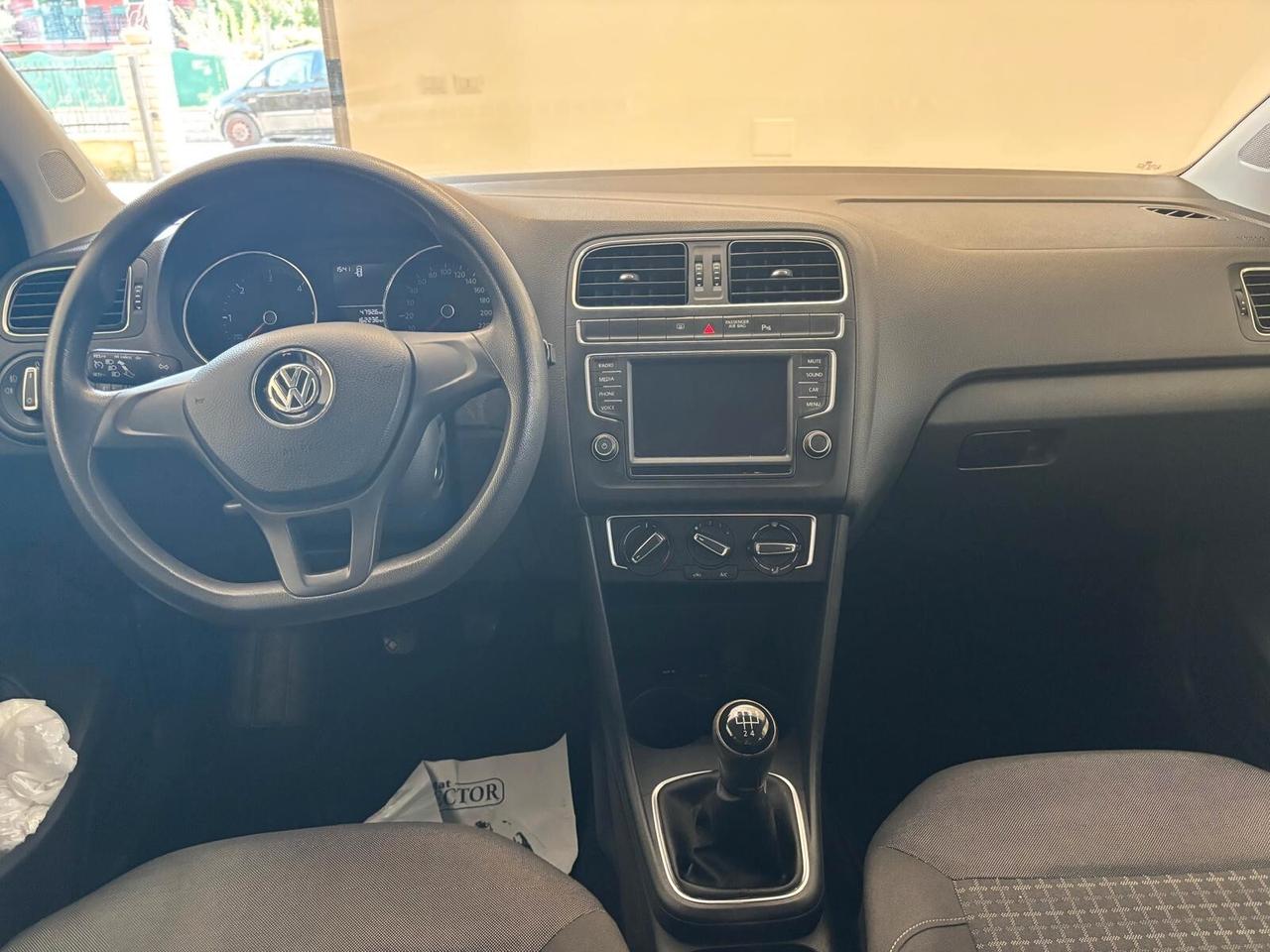VOLKSWAGEN POLO ANNO DICEMBRE 2016 DS 1.4 ADATTA NEOPATENTATI KM 162 MILA