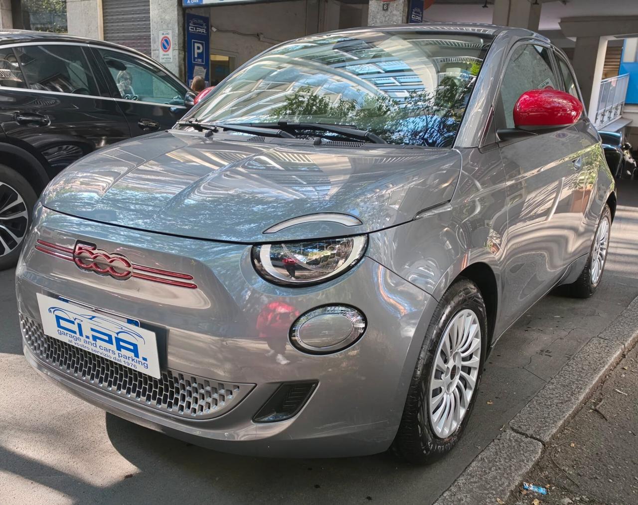 Fiat 500 500e Berlina 23,8 kWh Red