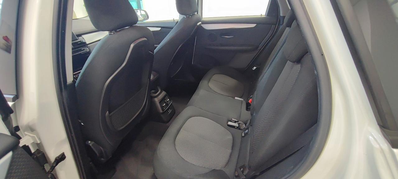Bmw 2er Active Tourer 218d Luxury