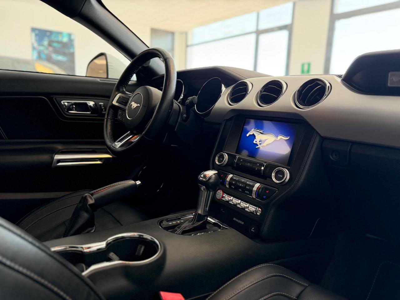 Ford Mustang Premium 2.3 EcoBoost #11589