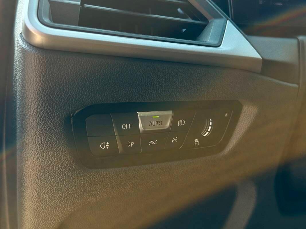 BMW Serie 3 Touring 320d mhev 48V xdrive auto