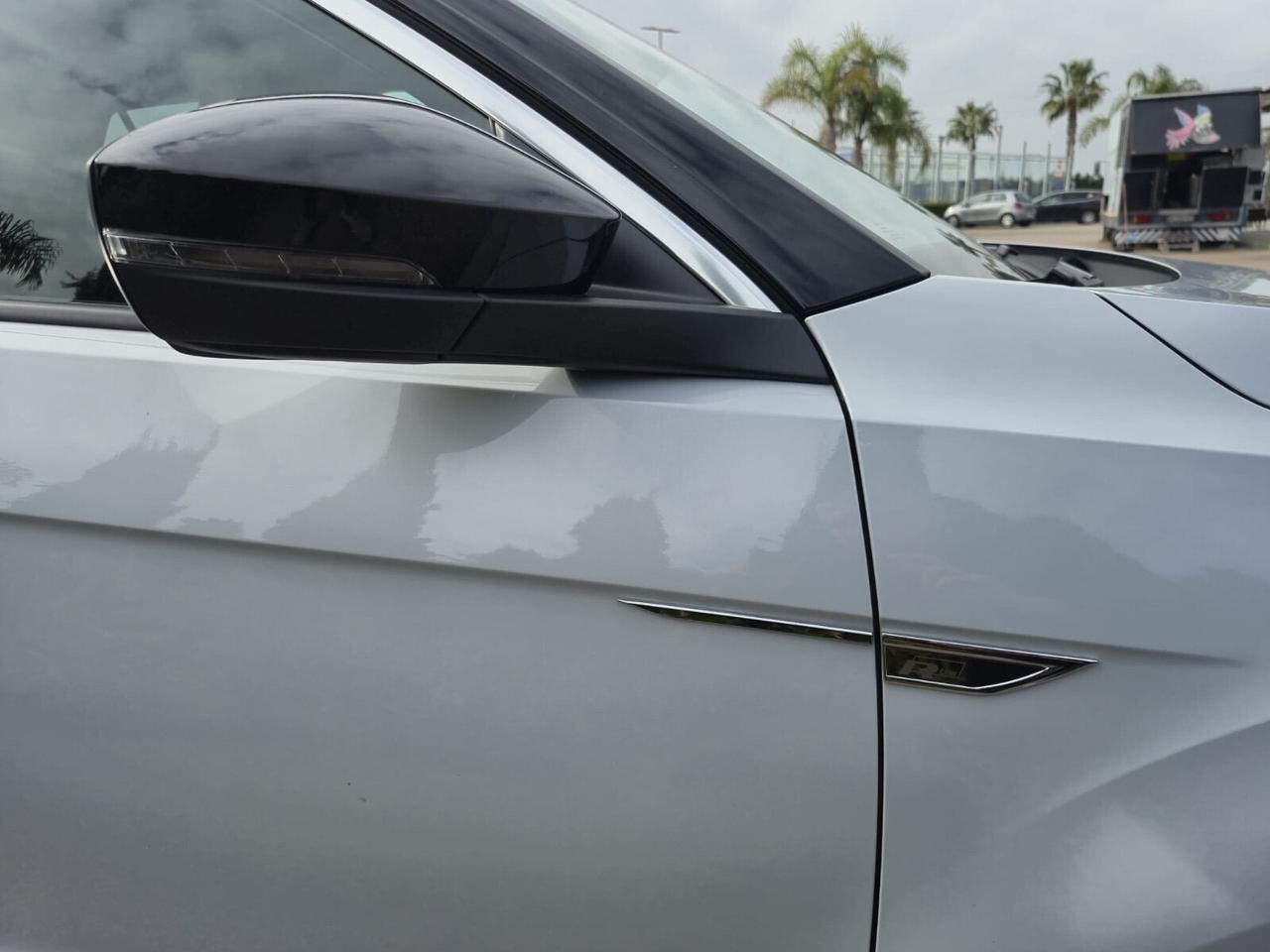 VOLKSWAGEN T-ROC 1.5 BENZINA 150 CV DSG ALLESTIMENTO R-LINE -2021