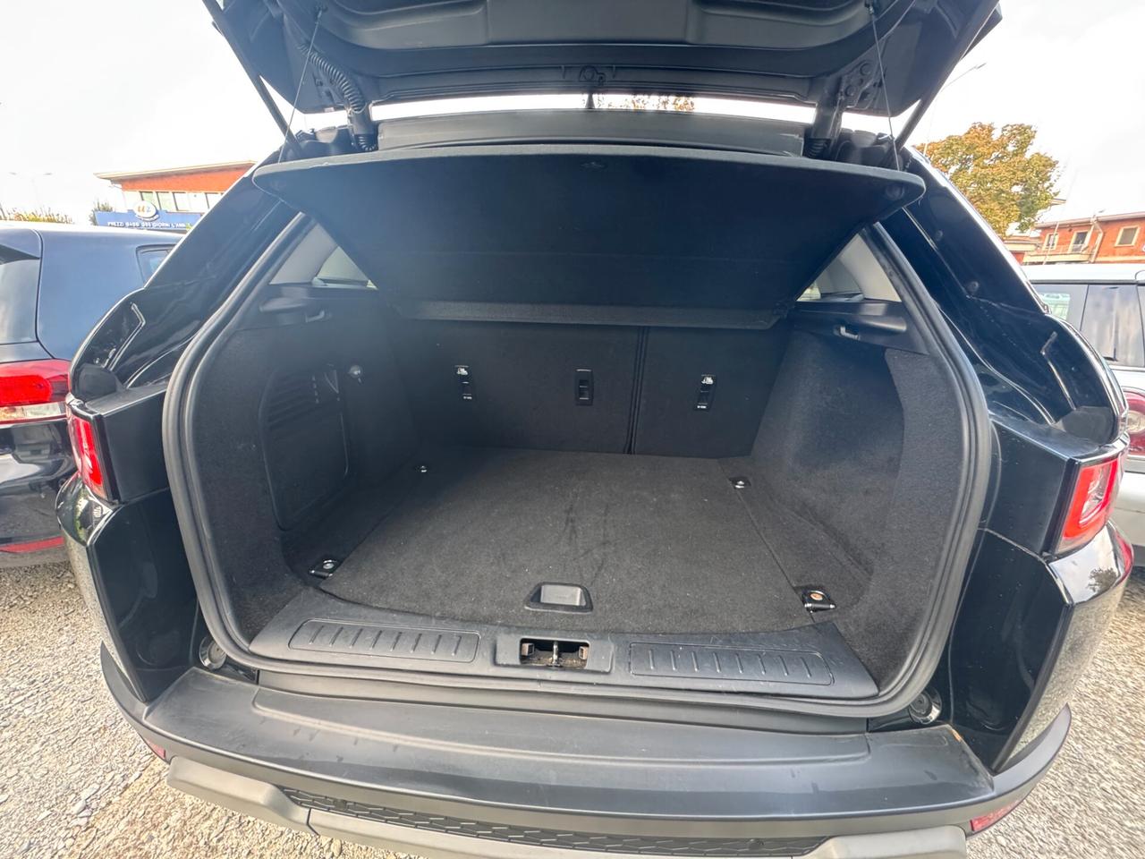 Land Rover Range Rover Evoque 2.0 TD4 4x4 Auto F1 – 2019 – 90.000 KM – Navigatore – Pari al Nuovo!