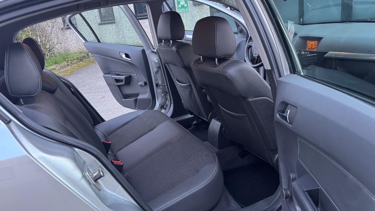 Opel Astra 1.6 T 16V 5 porte Cosmo Unico Proprietario del 44