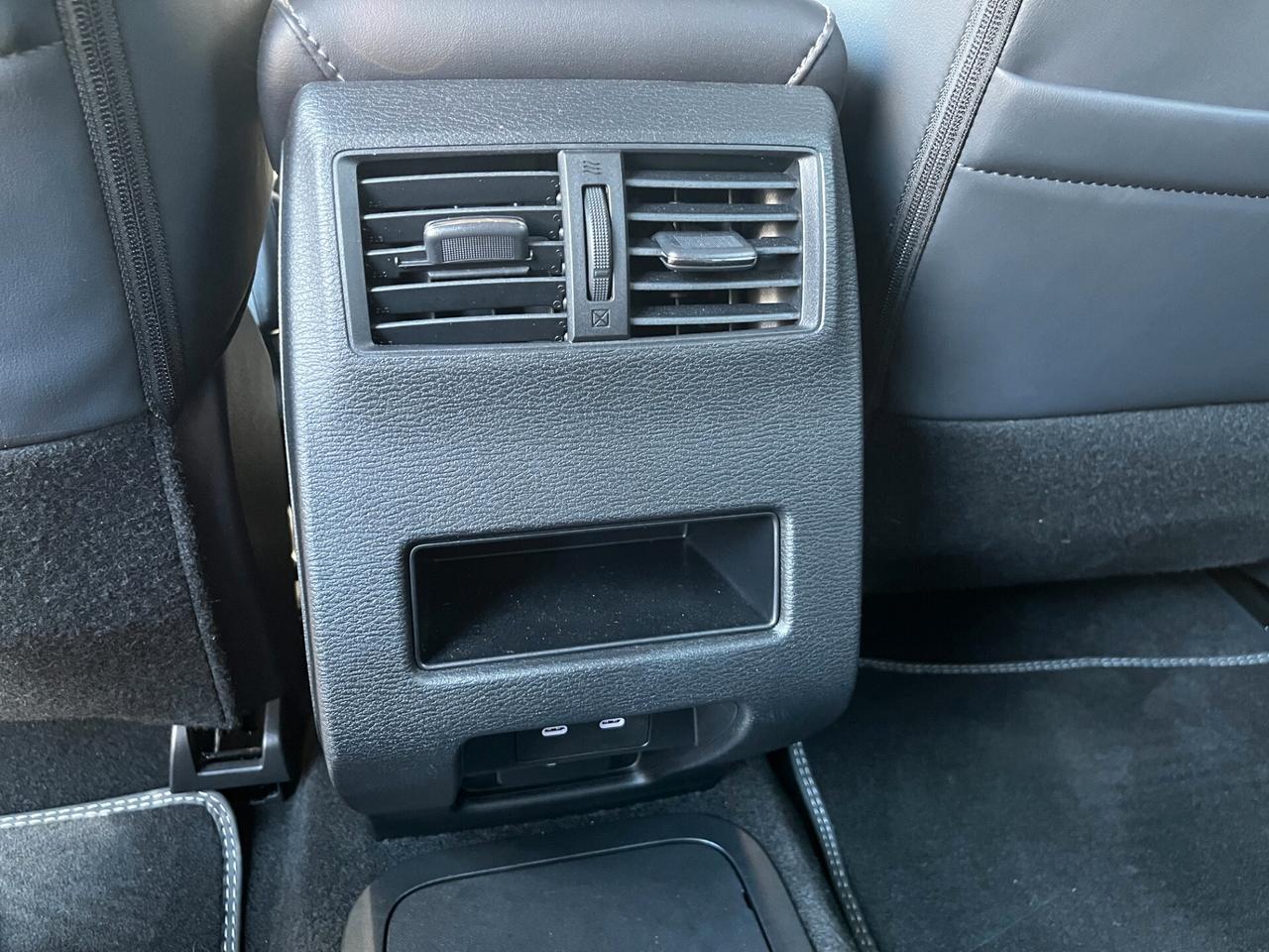 Mitsubishi Outlander 2.4 Phev Intense