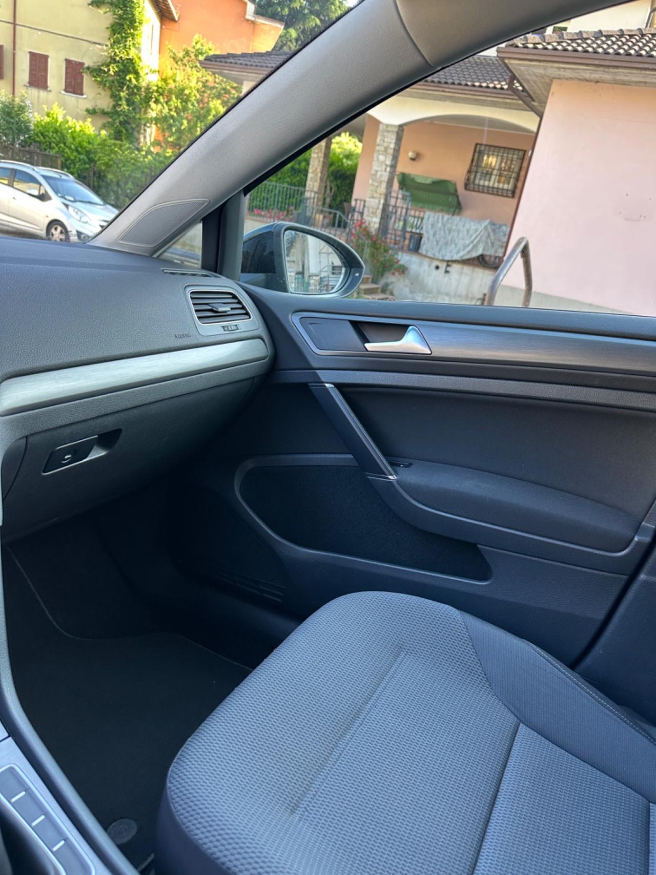 Volkswagen GOLF 1.2 TSI 105 CV CMBT KMCERT UNICOPR