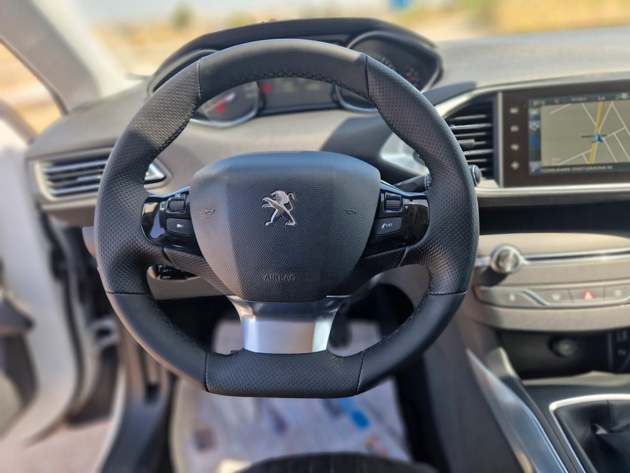 Peugeot 308 BlueHDi 120 S&S SW Allure