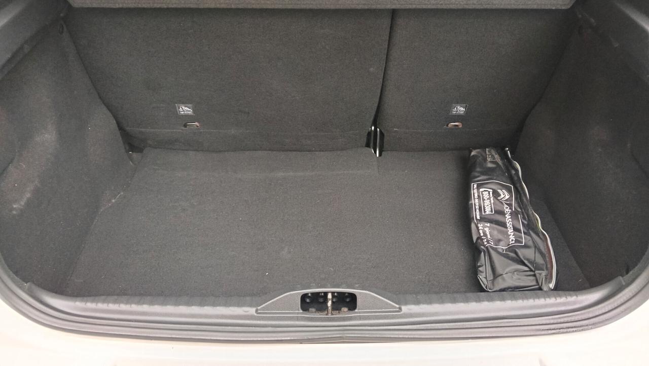 CITROEN C3 1.2 BENZ SHINE -RETROC