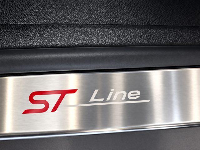 FORD EcoSport 1.0 EcoBoost 125 CV Start&Stop ST-Line Black Editi