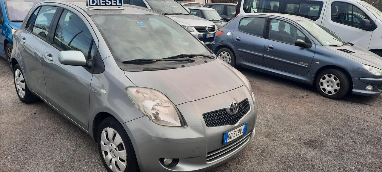 Toyota Yaris 1.4 16V Pop