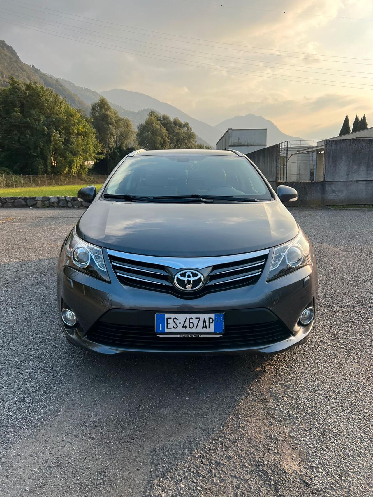 Toyota Avensis 2.2 D-Cat aut. Wagon Style Safety