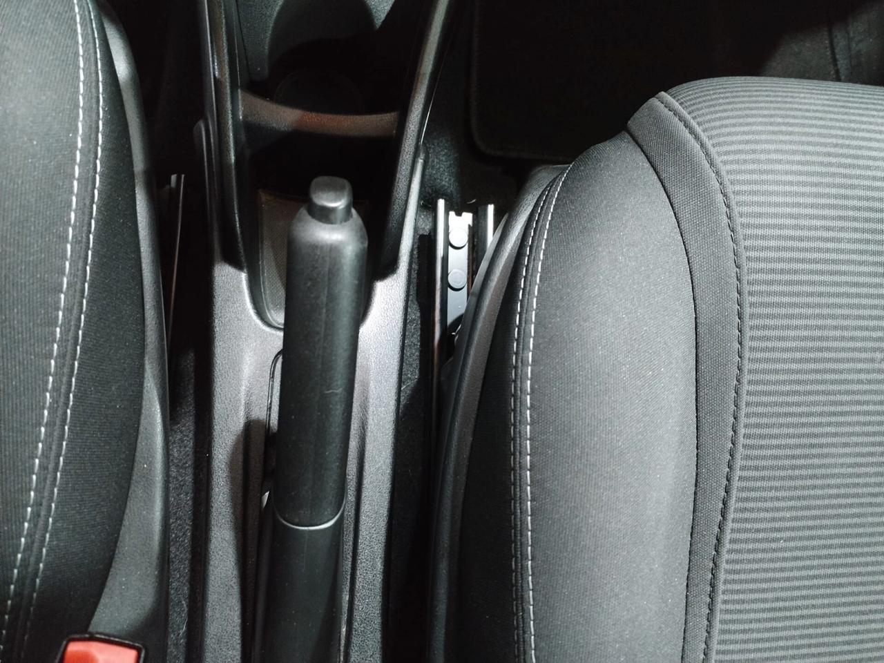 Lancia Ypsilon 1.2 69 CV 5 porte Unyca