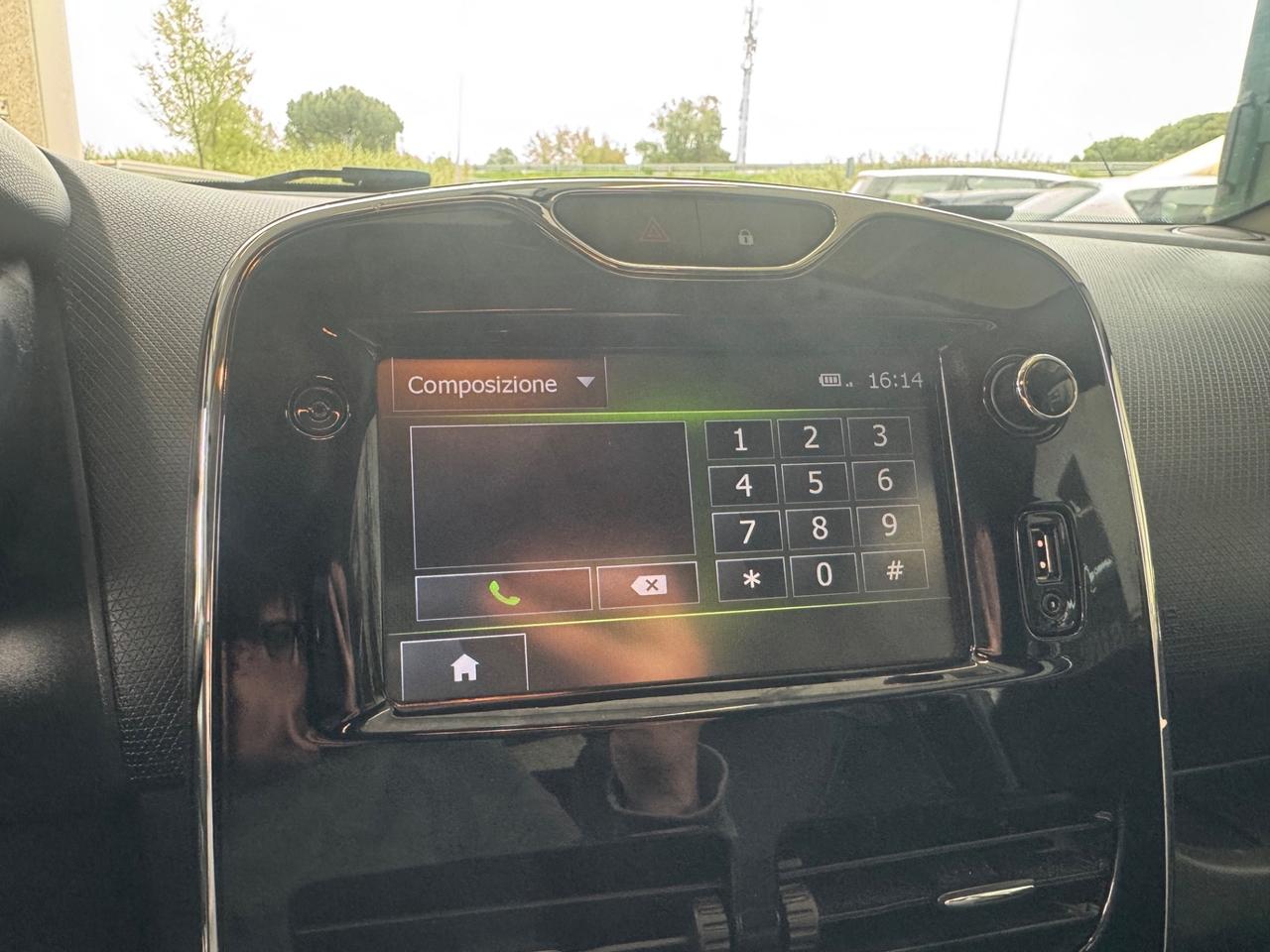 Renault Clio 1.2 75CV 5 porte Wave Metano Neopatentati