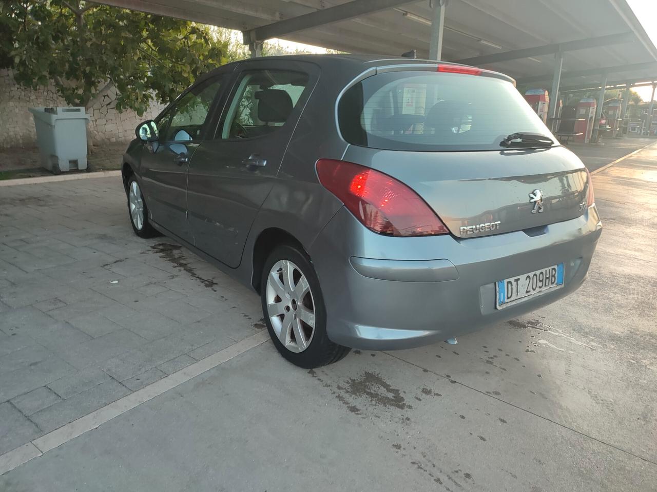 Peugeot 308 1.6 HDi 90CV FAP 5p. Premium