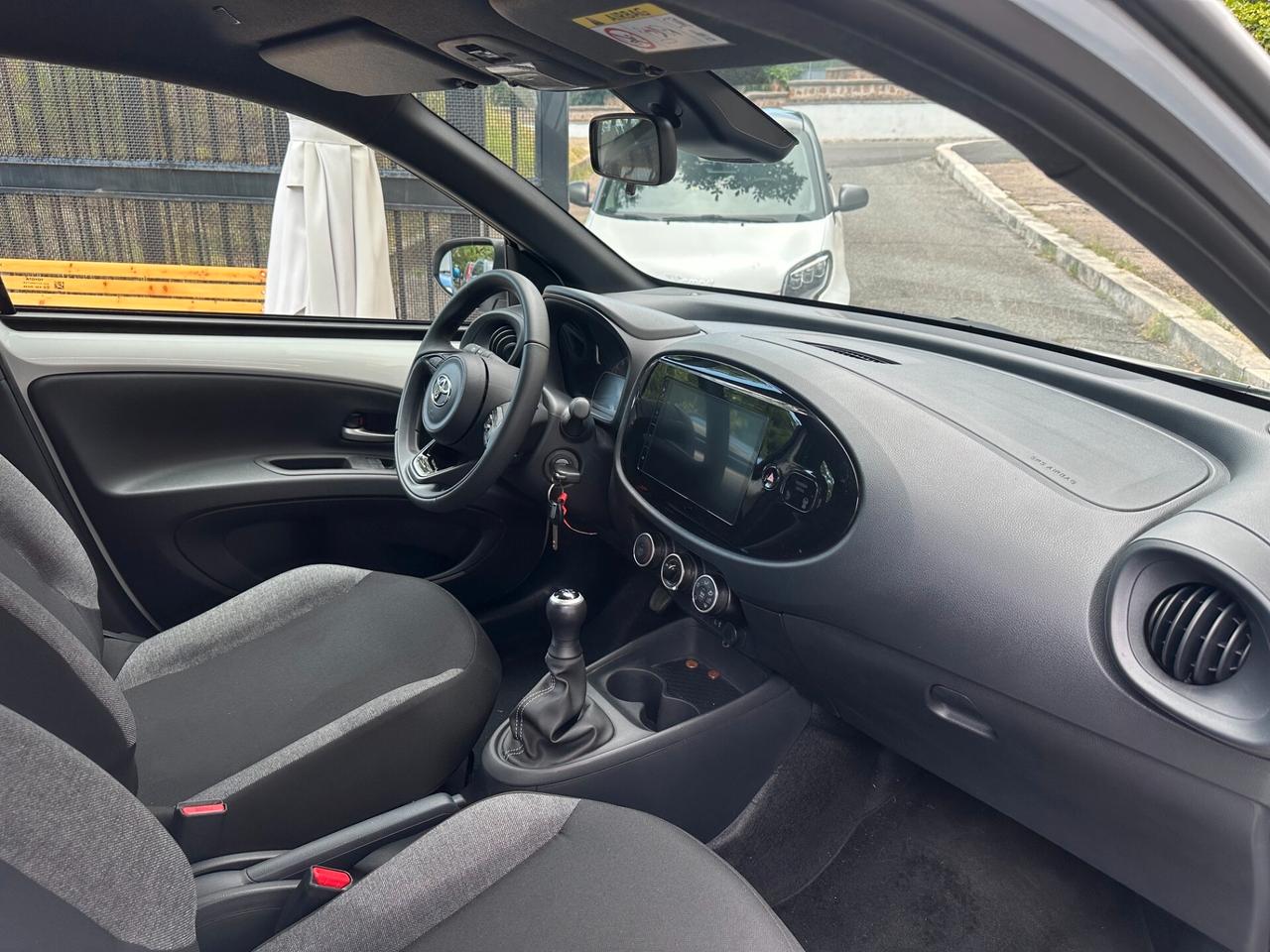 Toyota Aygo X 1.0 5P. 05/25 KM.7774 UNIPRO.