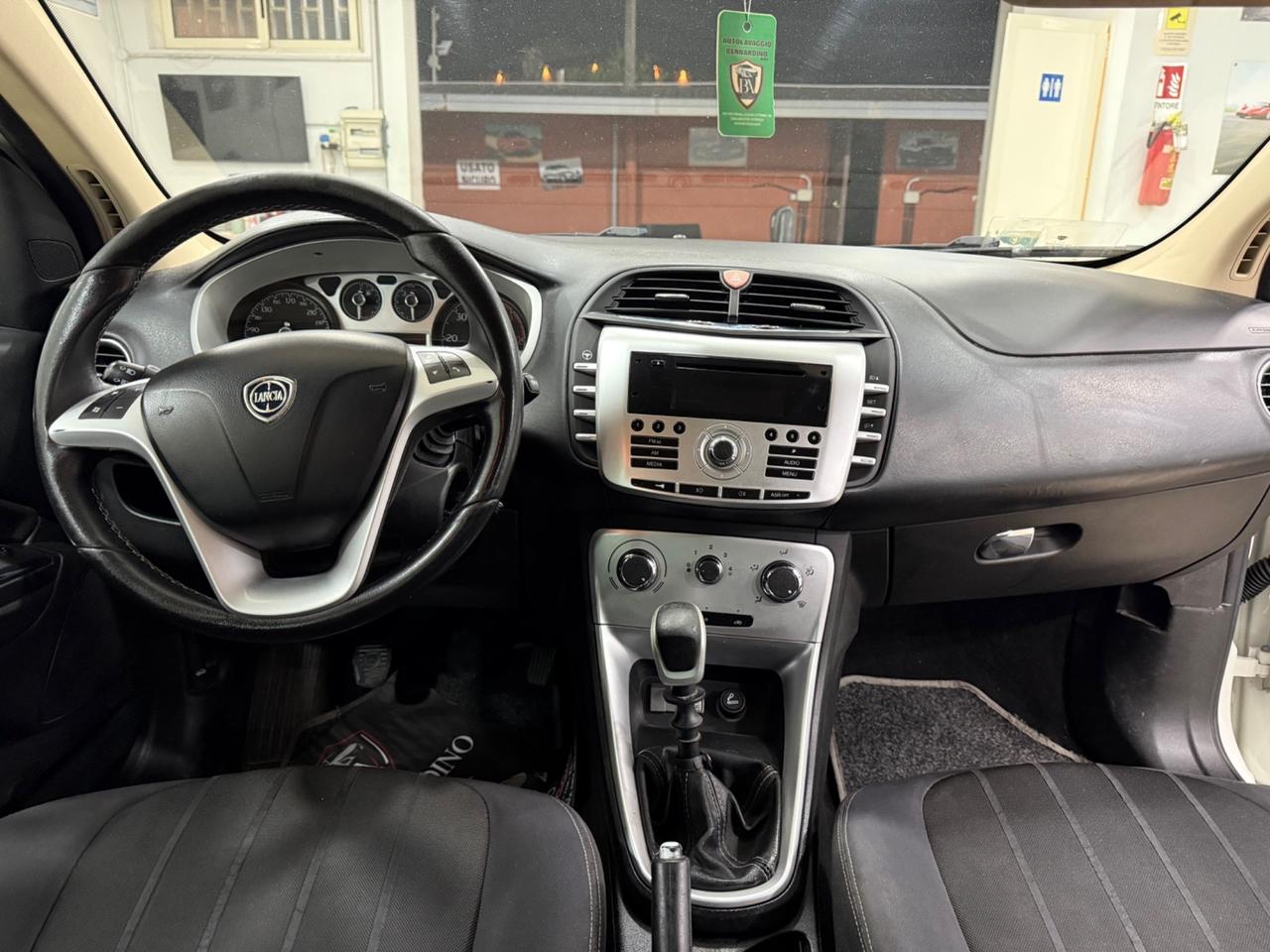 Lancia Delta 1.6 mjt platino