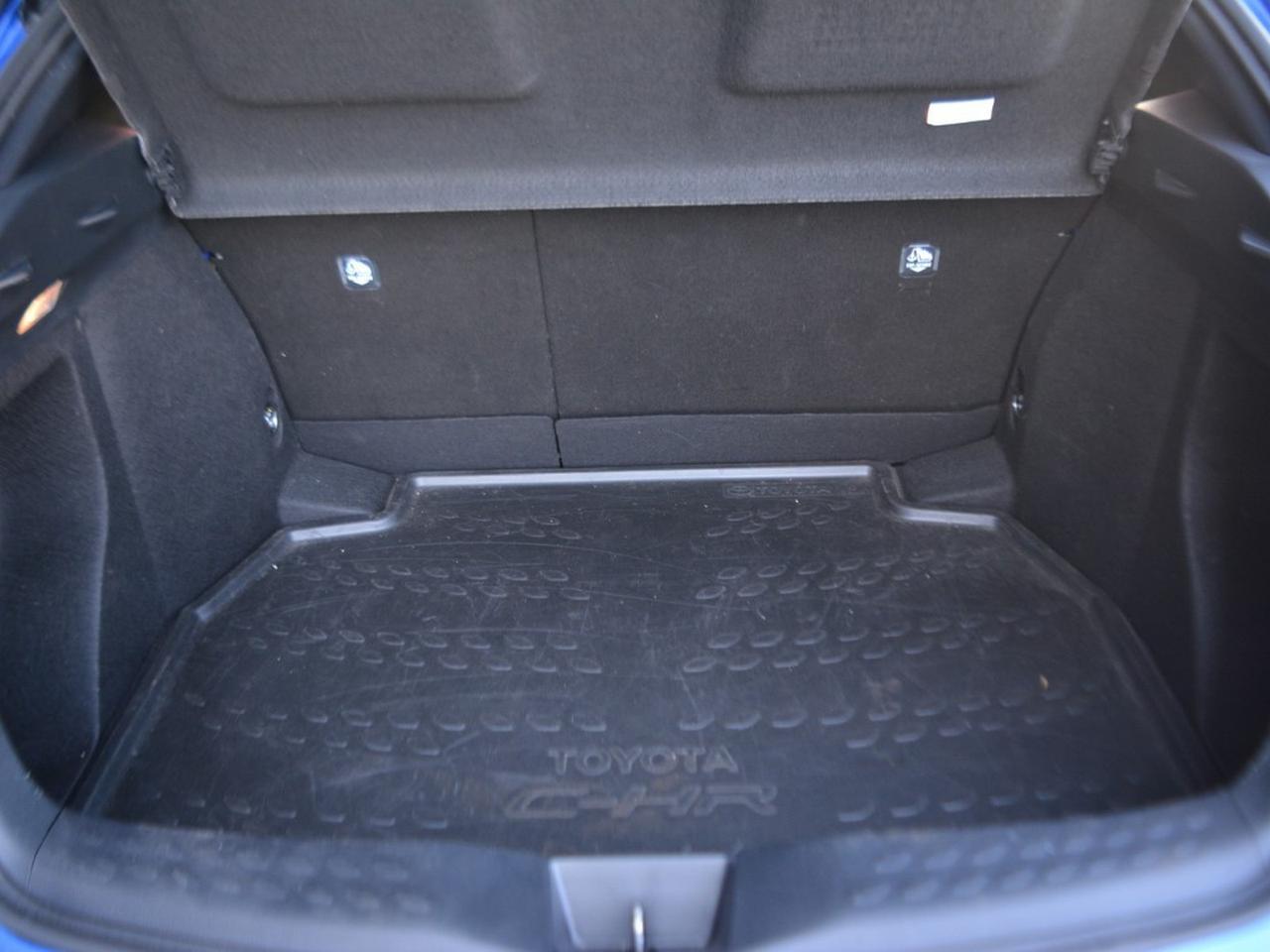 Toyota C-HR 1.8 hybrid business e-cvt