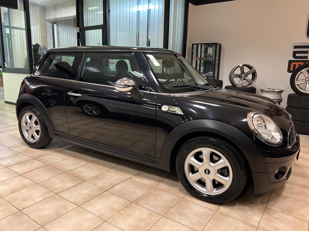 Mini One - 2009 1.4 16V 75 CV 153.000 KM