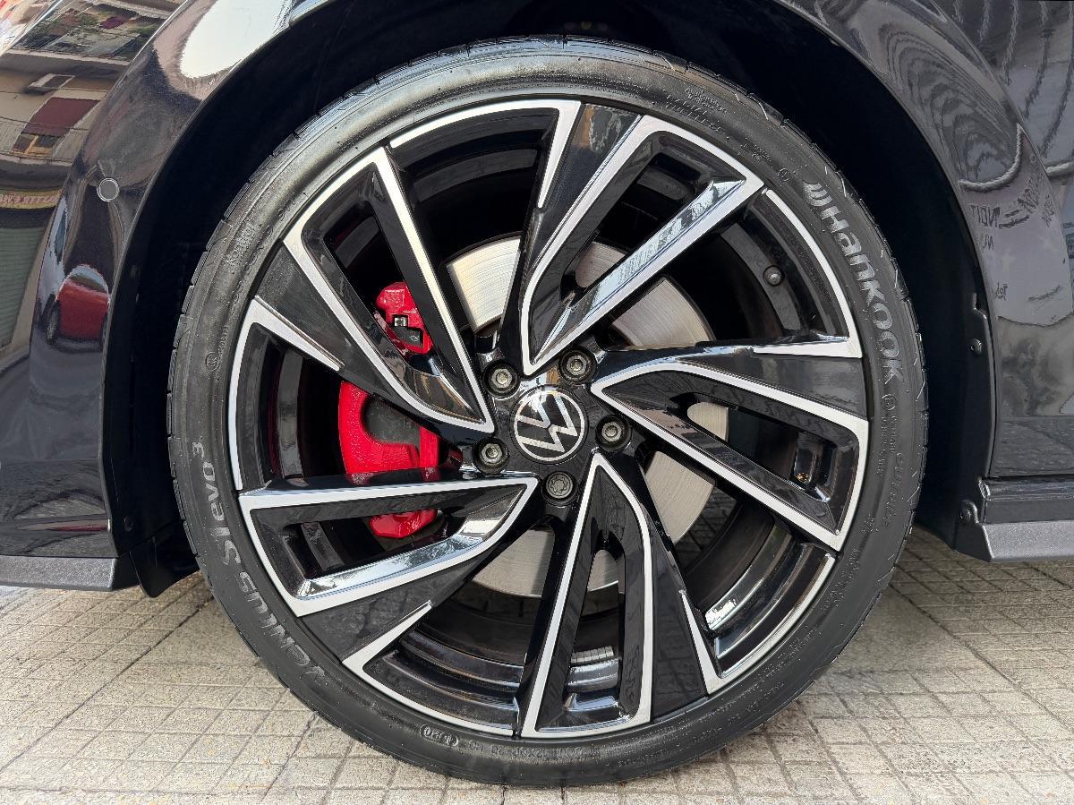 Volkswagen Golf 8 GTI 2.0 TSI 245CV