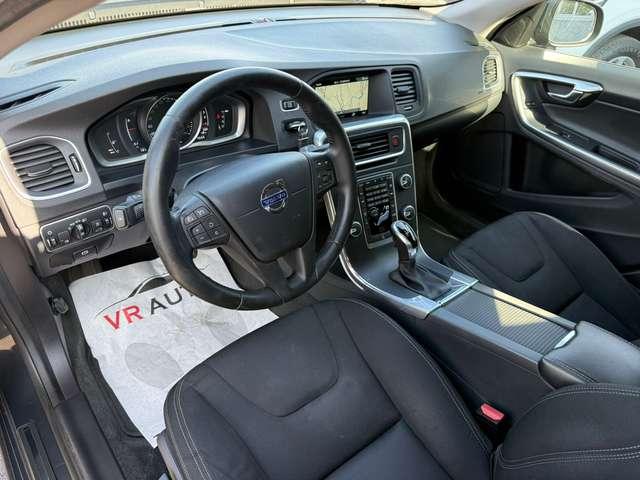 Volvo S60 AUTOM. 2.0 D3 Momentum geartronic / tagliando con pastiglie freni nuovo / garanzia 12 mesi nazionale