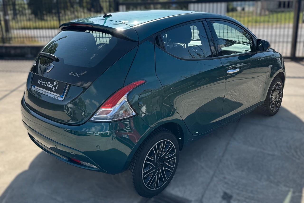 Lancia Ypsilon 1.0 FireFly 5 porte S&S Hybrid Ecochic Gold