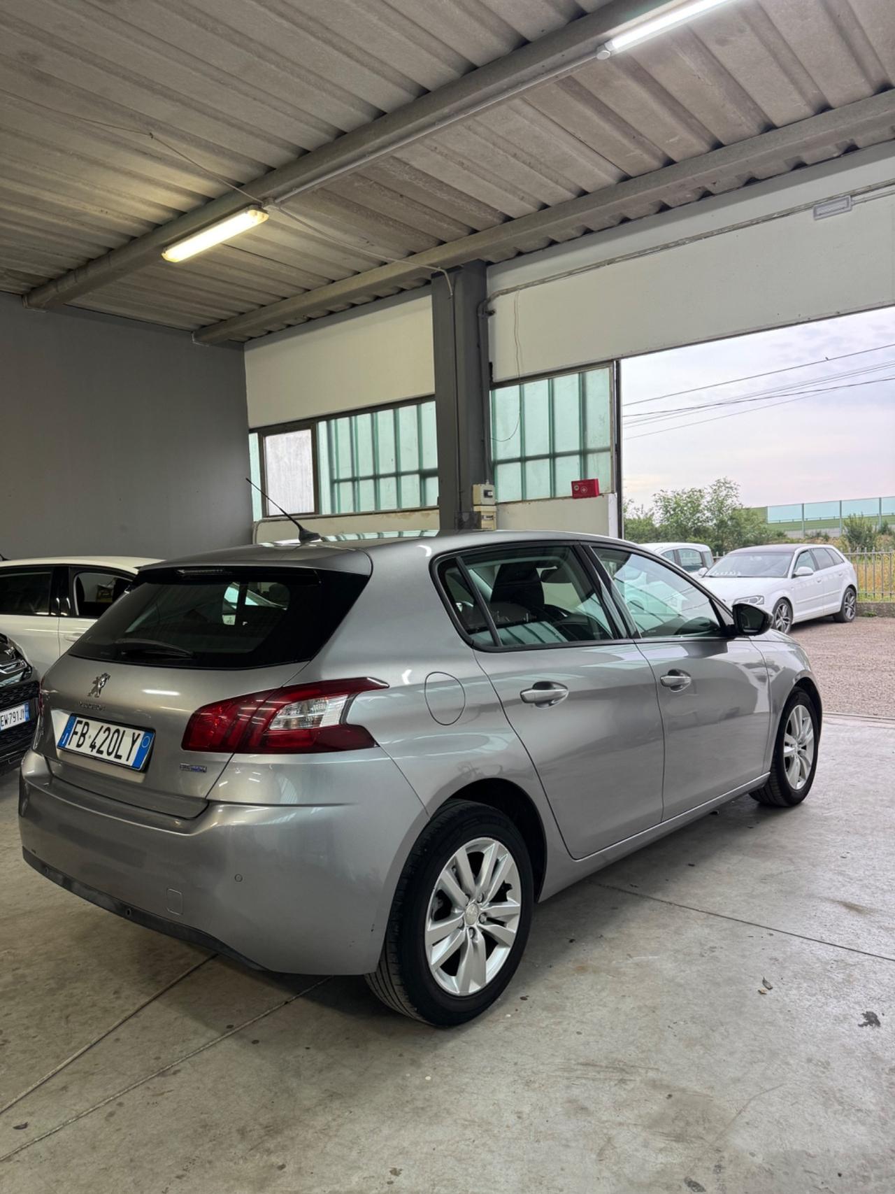 Peugeot 308 BlueHDi 150 S&S EAT6 Business
