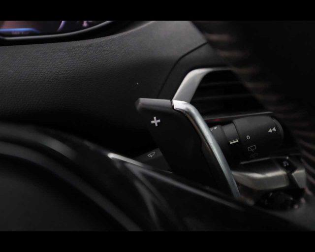 PEUGEOT 3008 BlueHDi 130 S&S EAT8 Active Business