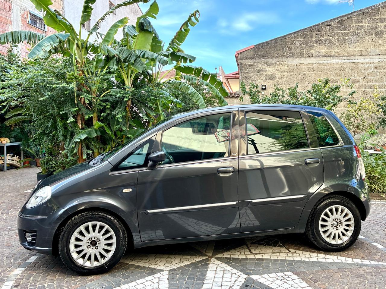 Lancia MUSA 1.4 16V Poltrona Frau