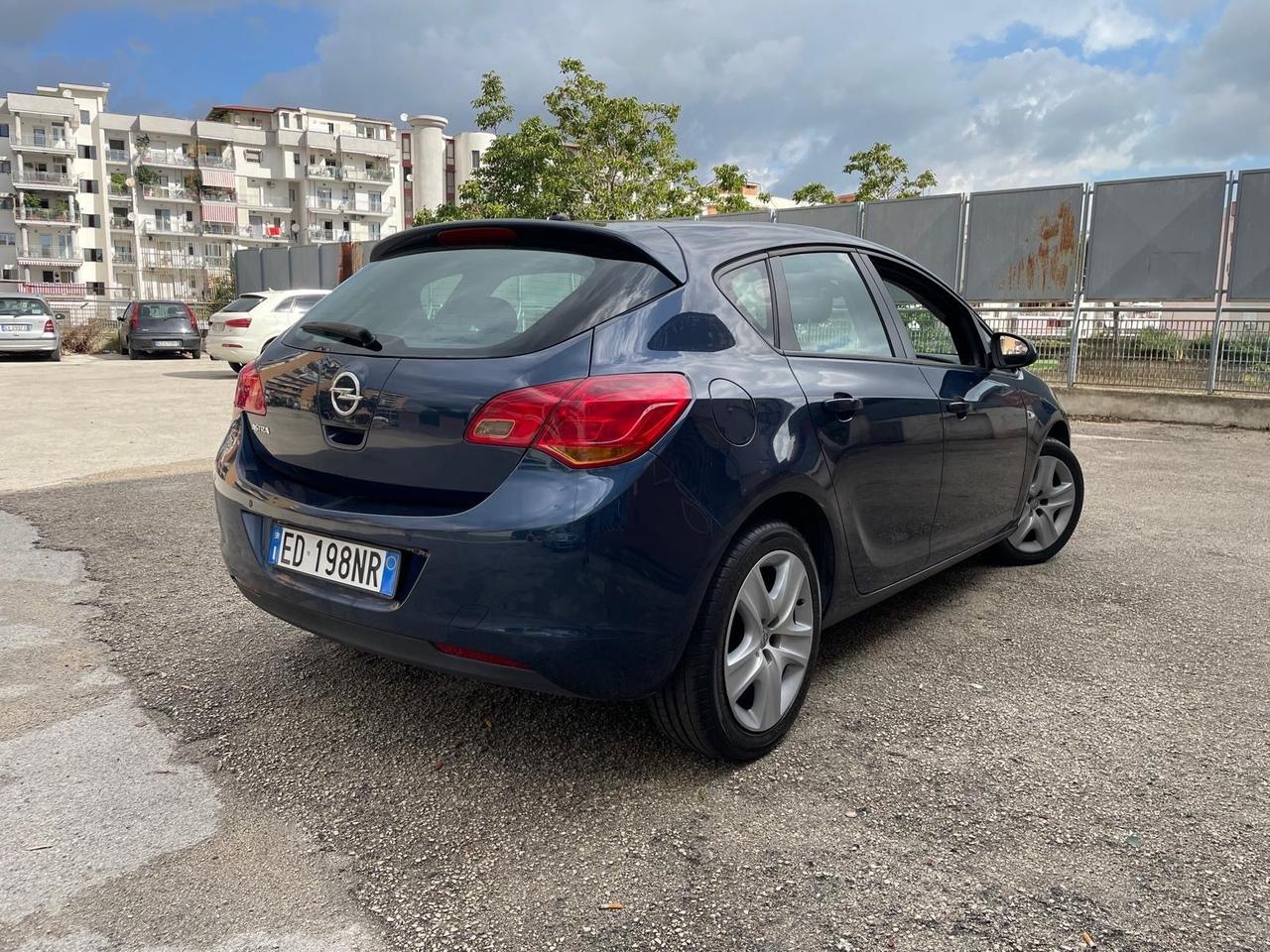 Opel Astra 1.4 100CV 5 porte Cosmo GPL CON 117MILA KM IN PERFETTE CONDIZIONI