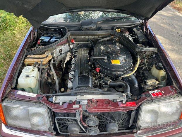 Mercedes 260 E Limousine Lang