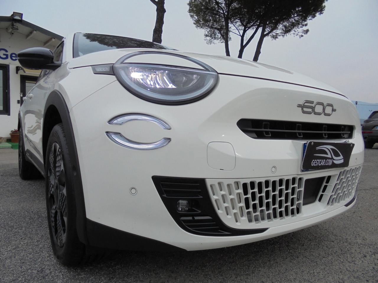 Fiat 600 Hybrid 110 CV DCT MHEV La Prima