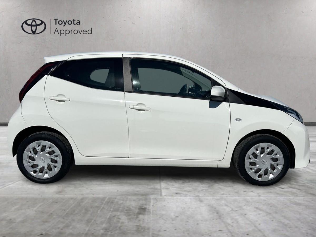 TOYOTA Aygo II 2018 5p - Aygo 5p 1.0 x-business 72cv