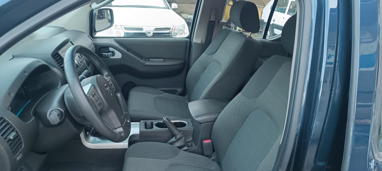 Nissan Navara 2.5 dCi 190CV 4 porte Double Cab LE