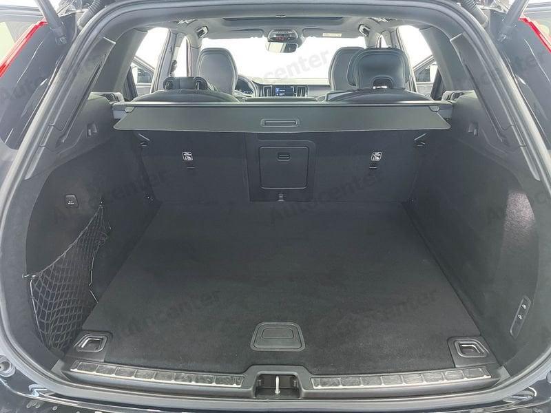 Volvo XC60 XC60 B4 (d) FWD 197CV GEARTRONIC R DESIGN