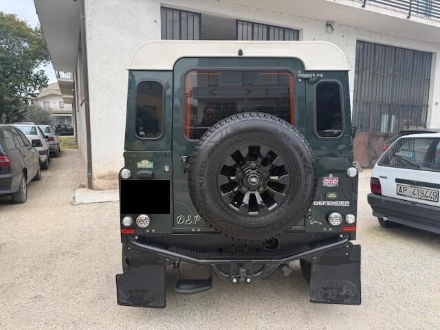 Land Rover Defender 90 2.4 TD4 Station Wagon E