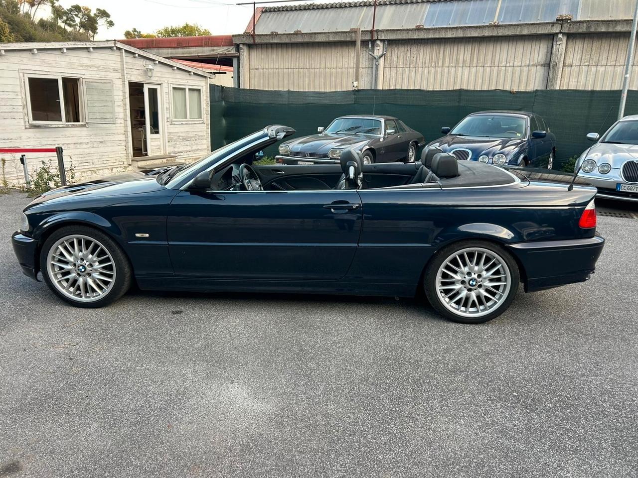 Bmw 320 320i (2.2) cat 4 porte Attiva