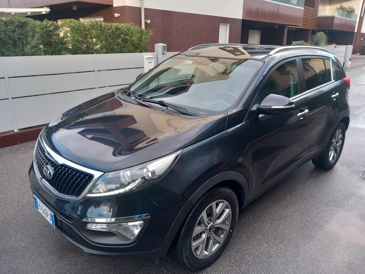 Kia Sportage 1.7 CRDI VGT 2WD high tech tua a € 199 mese