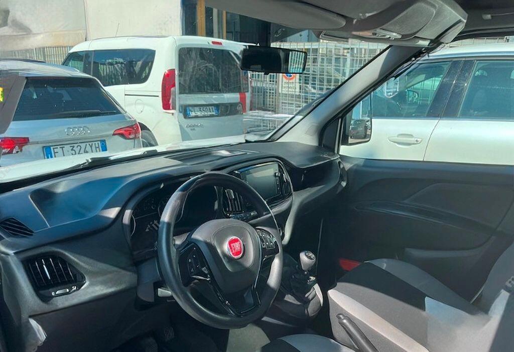 FIAT DOBLO' 1.6mjt AUTOCARRO 5 POSTI