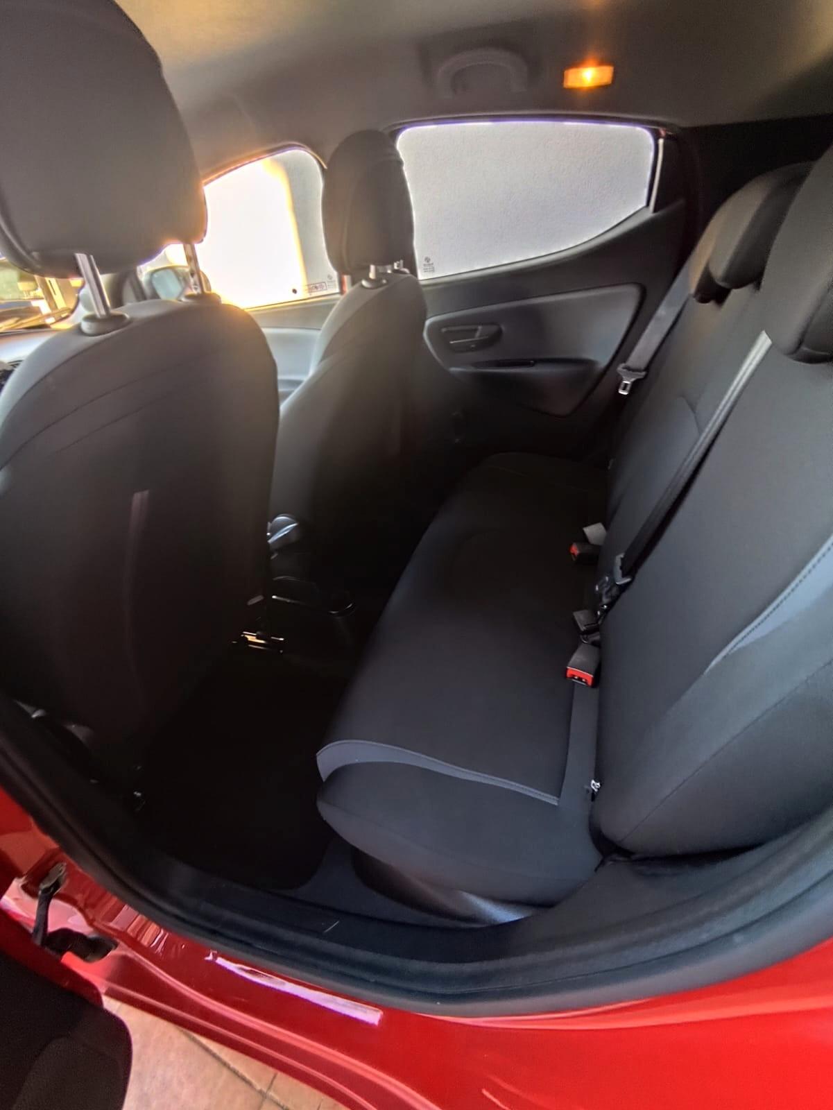 Lancia Ypsilon 1.2 69 CV 5 porte Silver