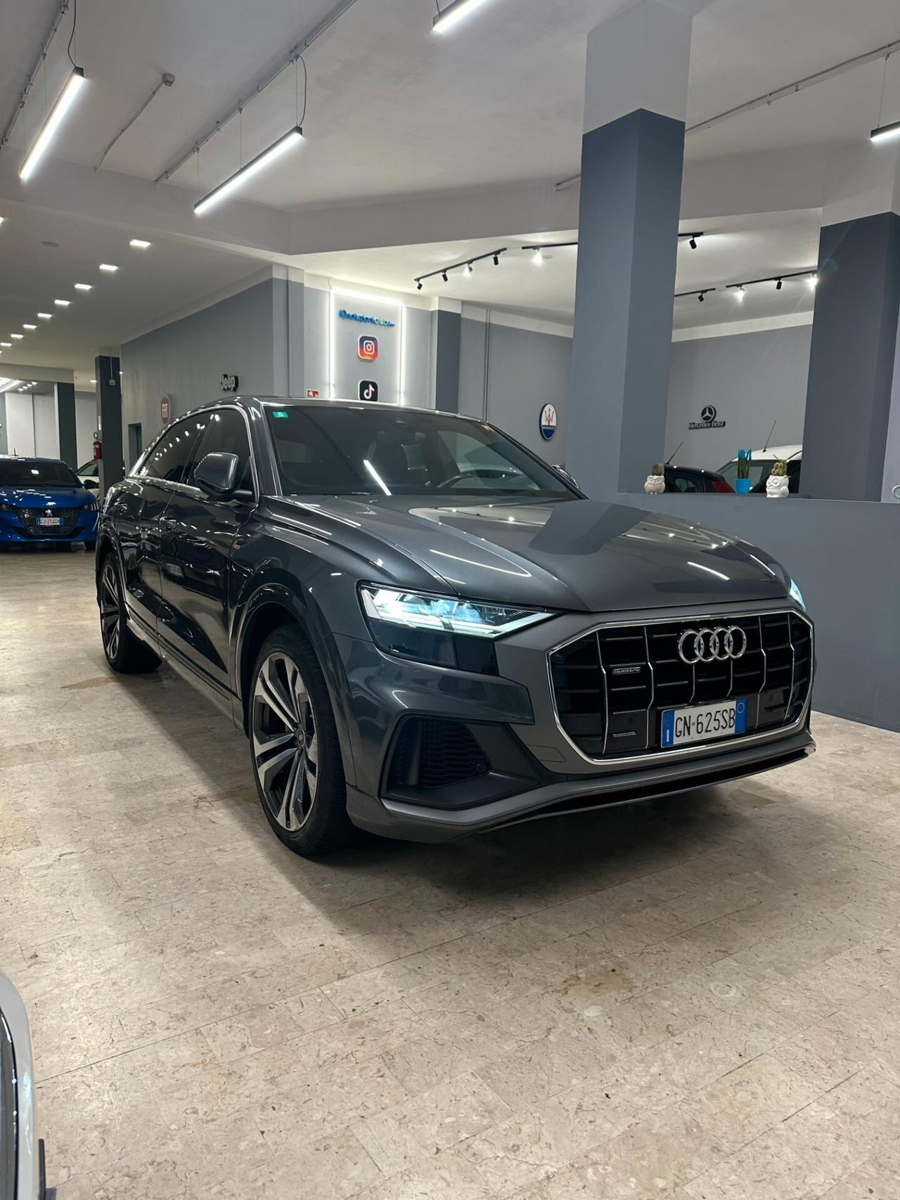Audi Q8 55 TFSI Sport Versione RS